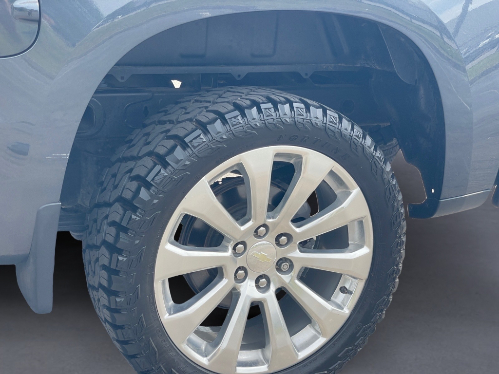 2022 Chevrolet Silverado image 22