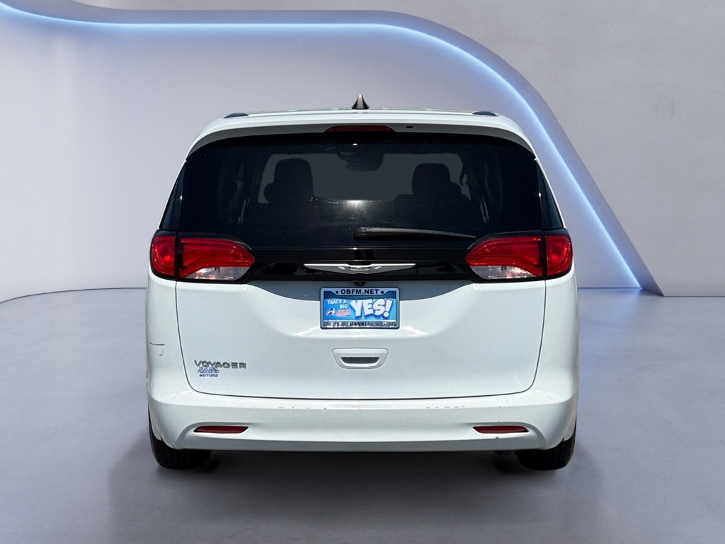 2023 Chrysler Voyager