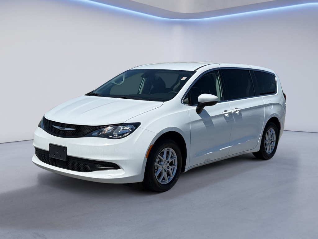 2023 Chrysler Voyager