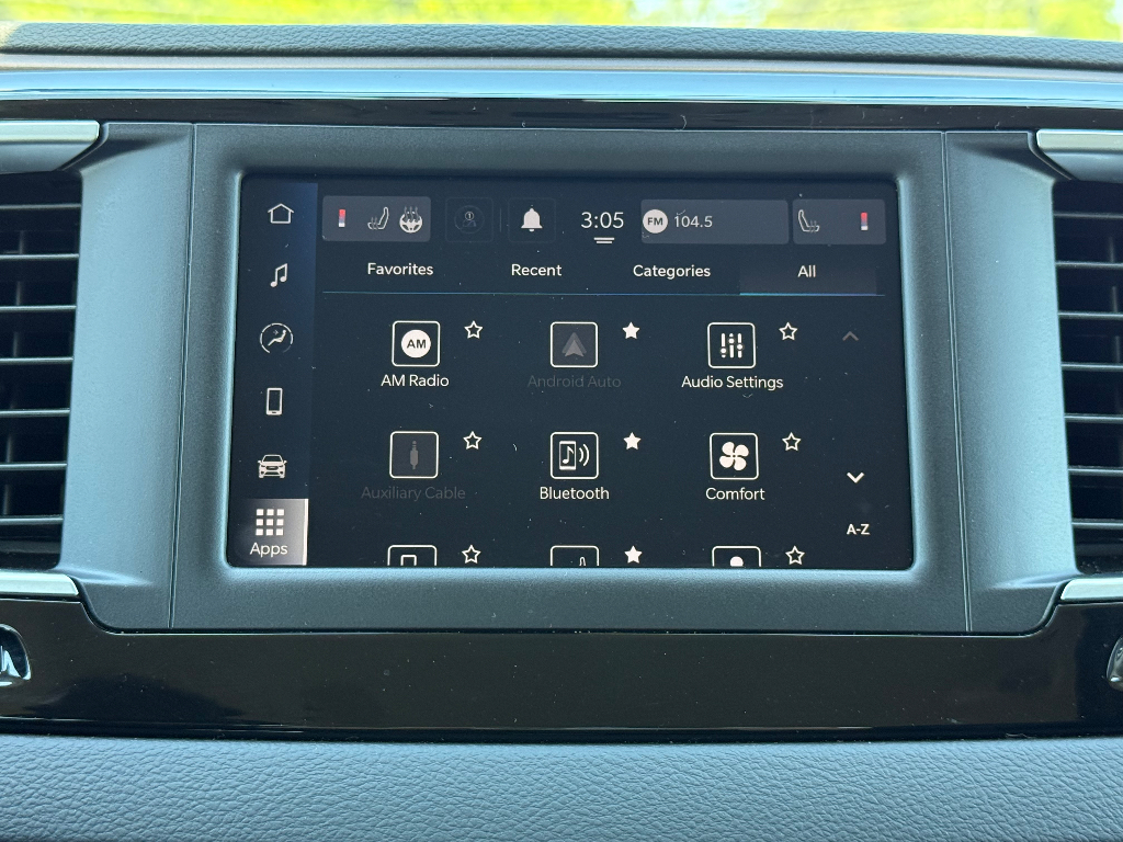 2023 Chrysler Voyager