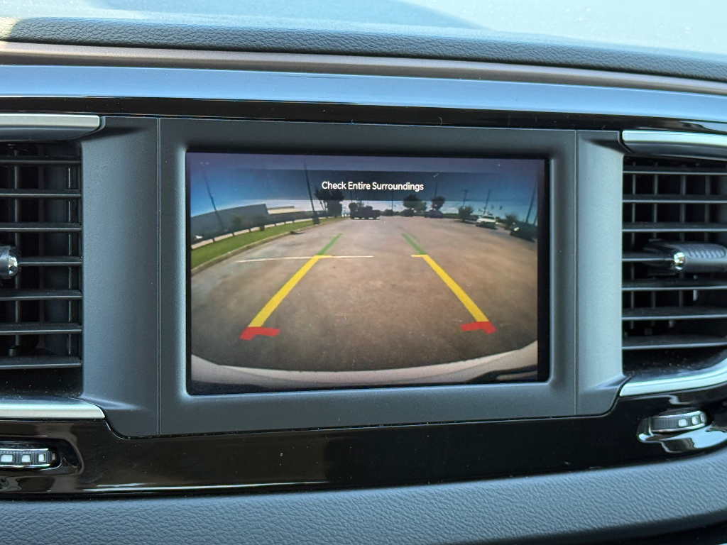 2023 Chrysler Voyager