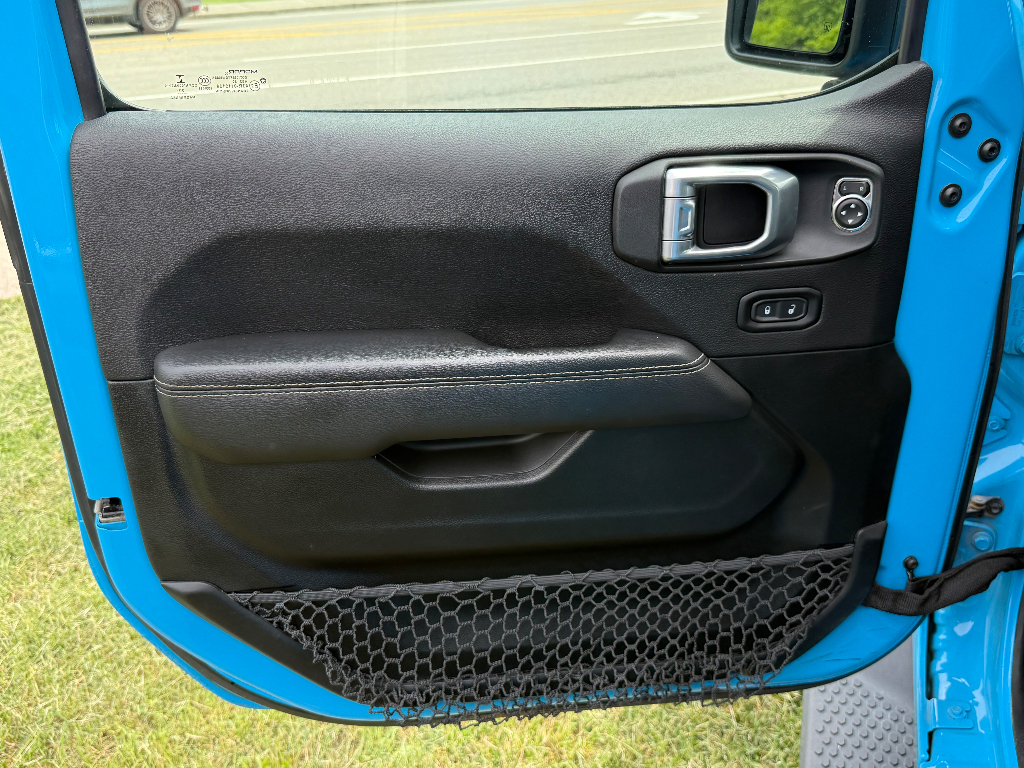 2021 Jeep Wrangler image 14