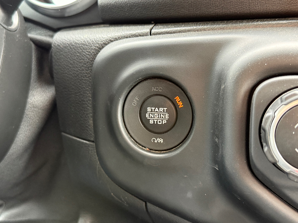 2021 Jeep Wrangler image 23