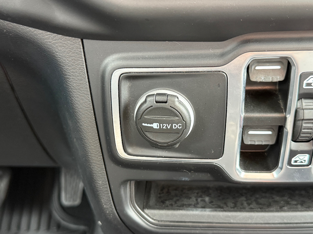 2021 Jeep Wrangler image 24