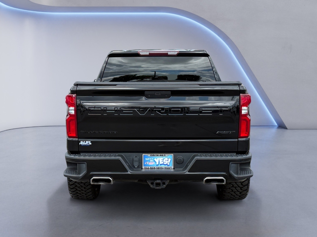 2021 Chevrolet Silverado image 4