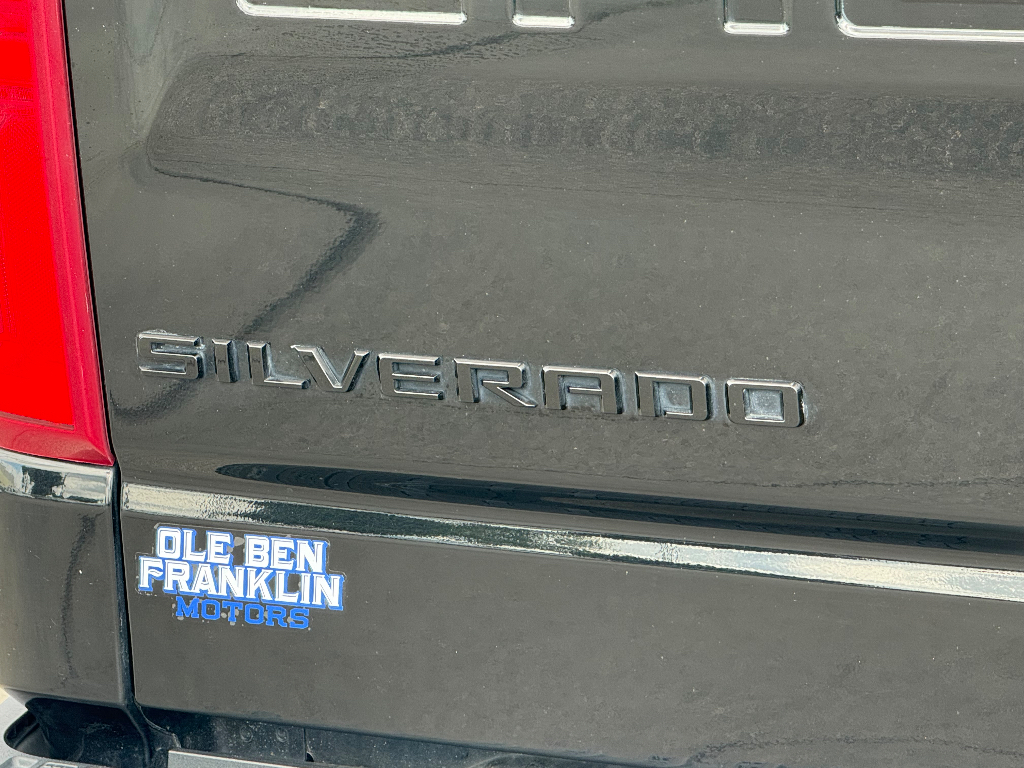 2021 Chevrolet Silverado image 11