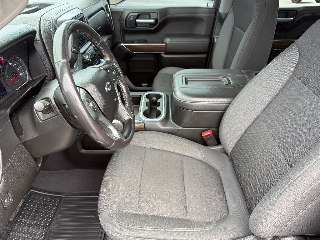 2021 Chevrolet Silverado image 13