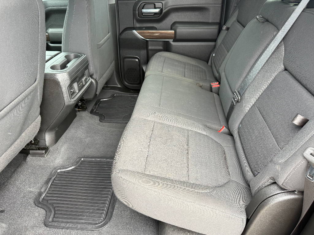 2021 Chevrolet Silverado image 17