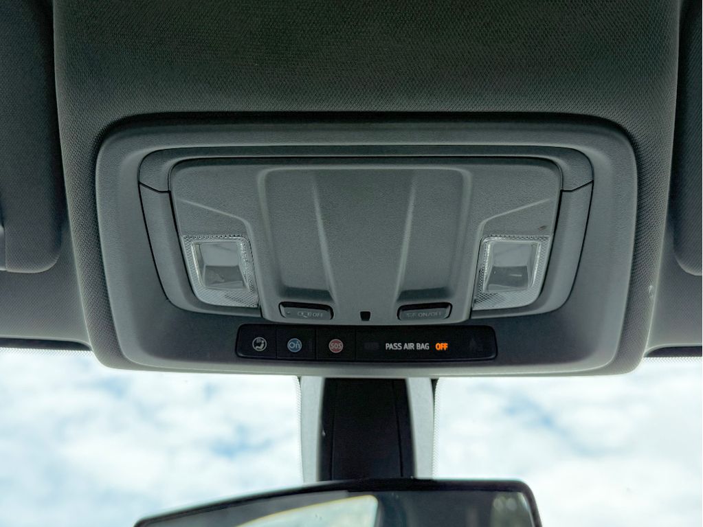 2021 Chevrolet Silverado image 29