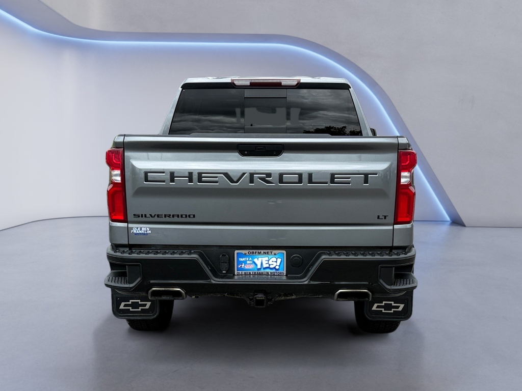 2021 Chevrolet Silverado image 4