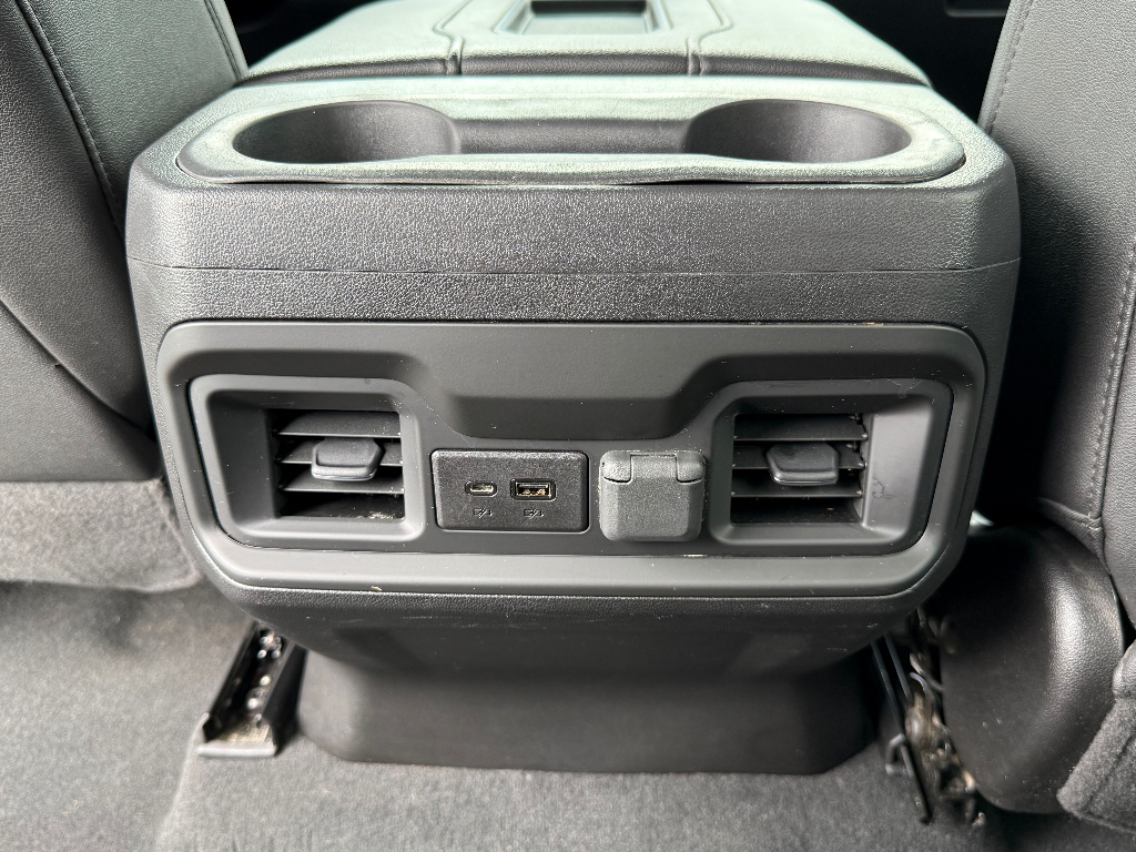 2021 Chevrolet Silverado image 10