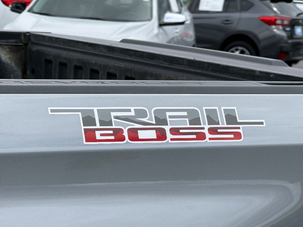 2021 Chevrolet Silverado image 11