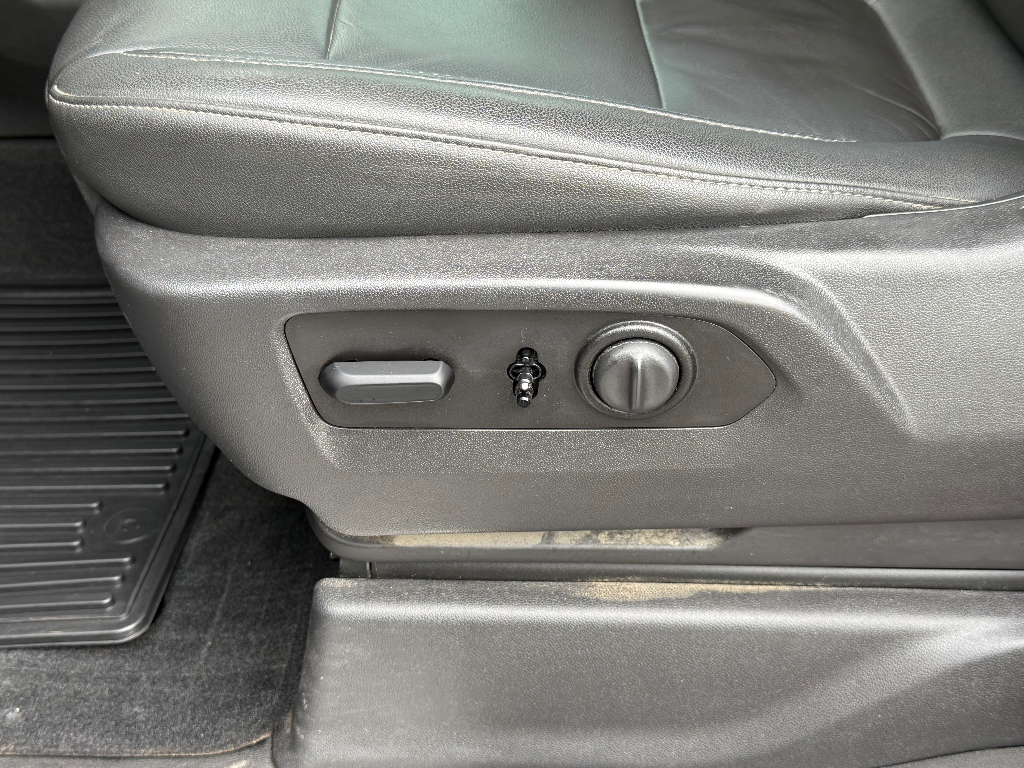 2021 Chevrolet Silverado image 17