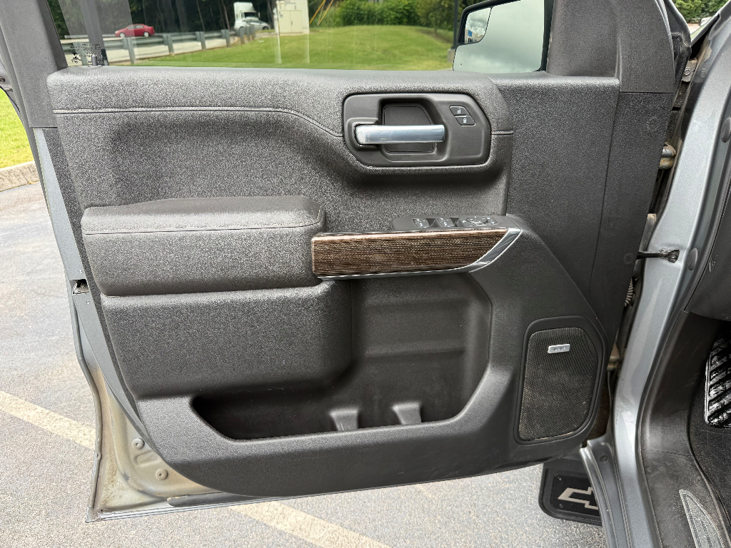 2021 Chevrolet Silverado image 20