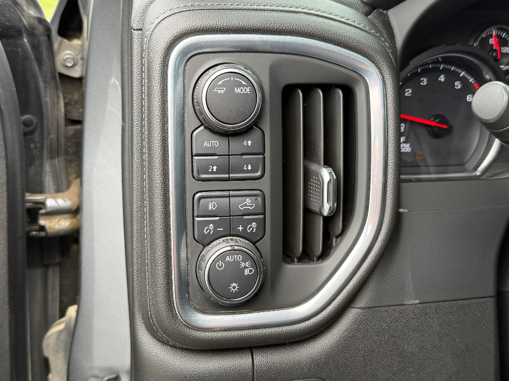 2021 Chevrolet Silverado image 34