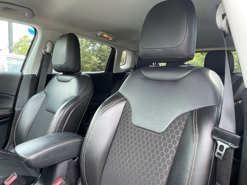 2020 Jeep Compass image 9