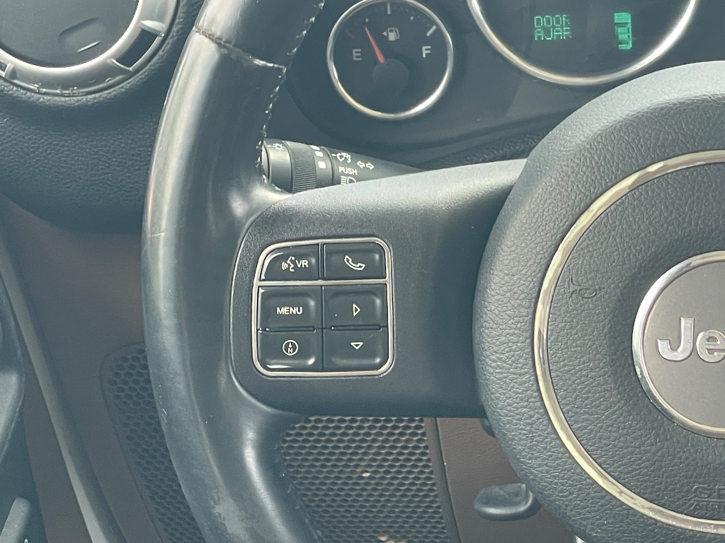2012 Jeep Wrangler image 5