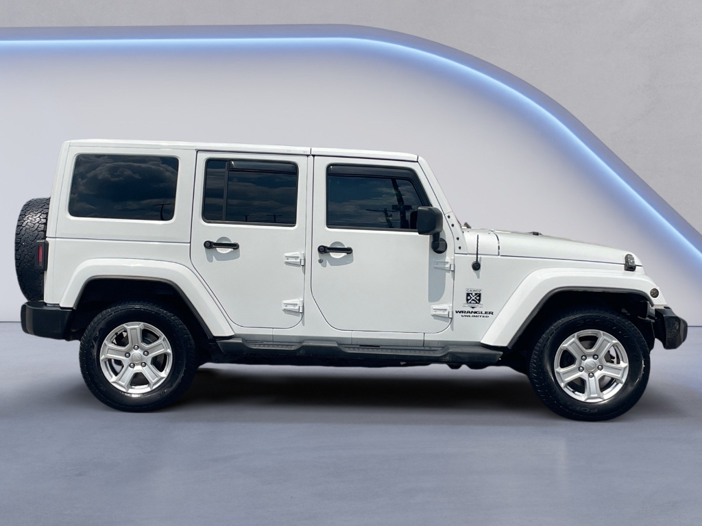 2012 Jeep Wrangler image 19