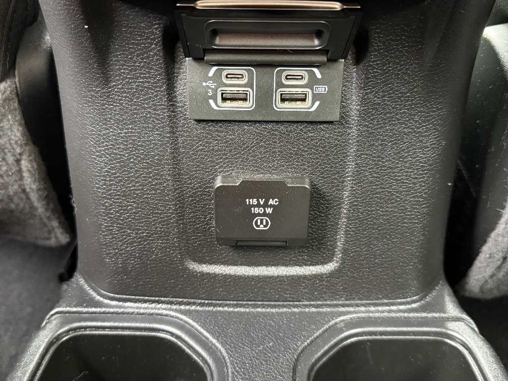2020 Jeep Wrangler image 18