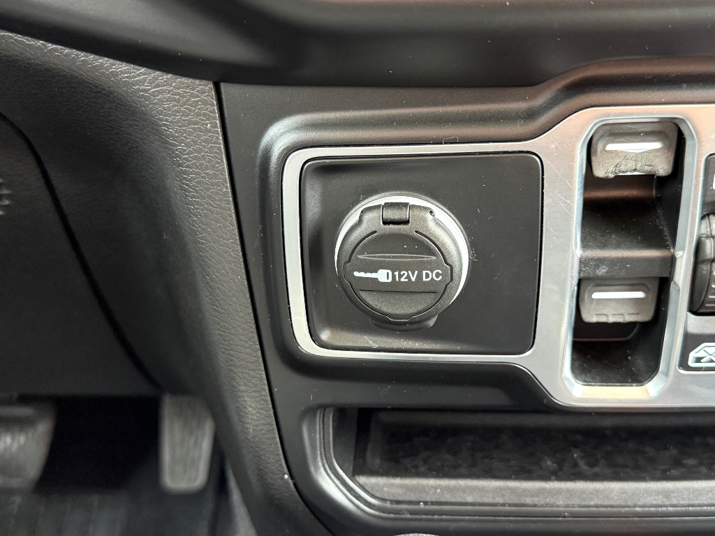 2020 Jeep Wrangler image 25