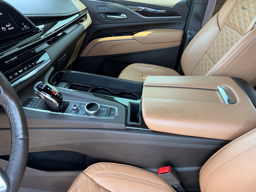 2022 Cadillac Escalade image 11