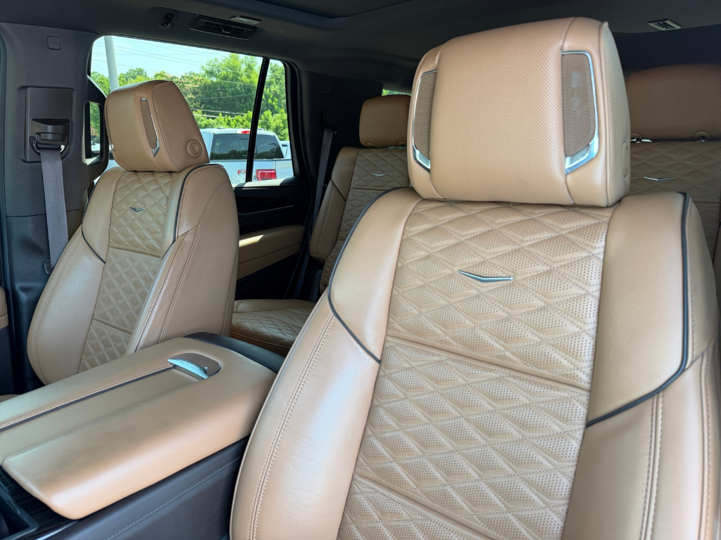 2022 Cadillac Escalade image 12