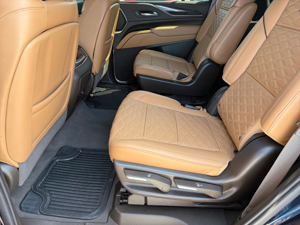 2022 Cadillac Escalade image 13