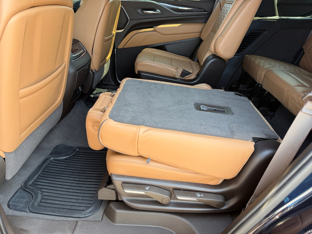 2022 Cadillac Escalade image 15