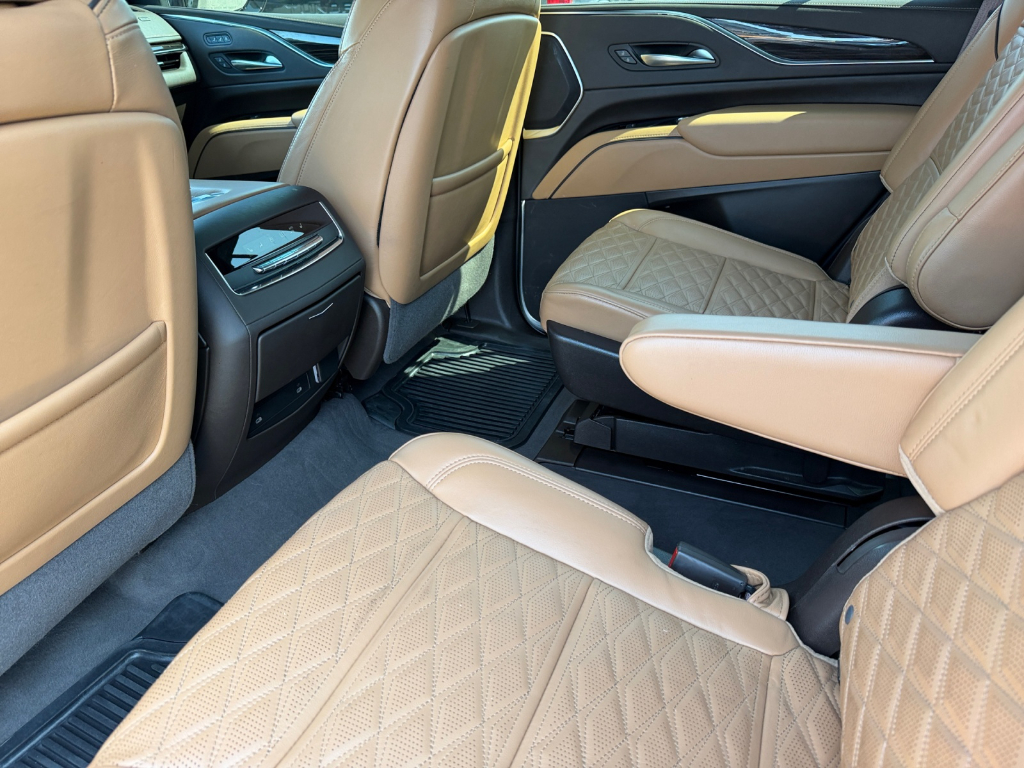 2022 Cadillac Escalade image 16