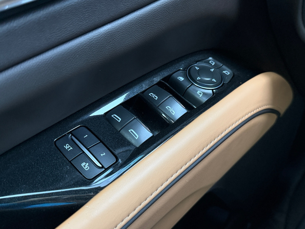 2022 Cadillac Escalade image 21