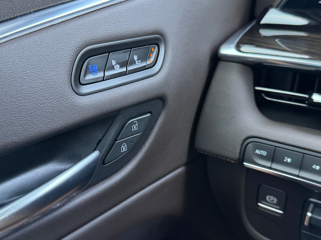 2022 Cadillac Escalade image 22