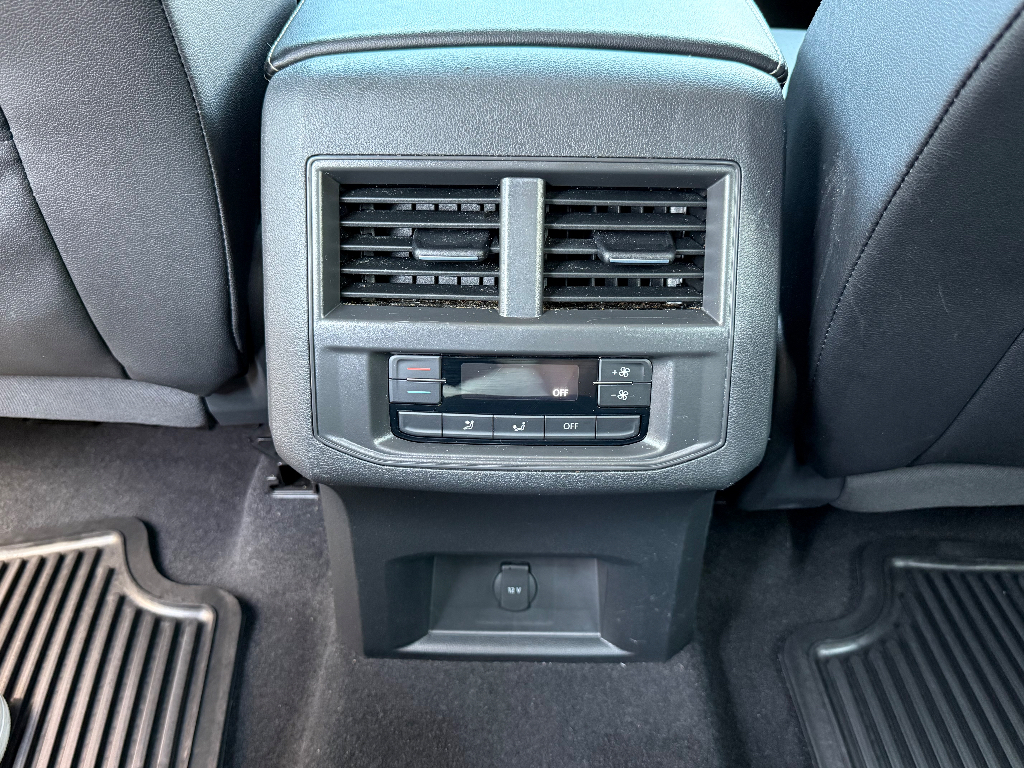 2023 Volkswagen Atlas image 16