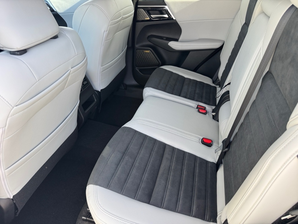 2026 Mitsubishi Outlander
