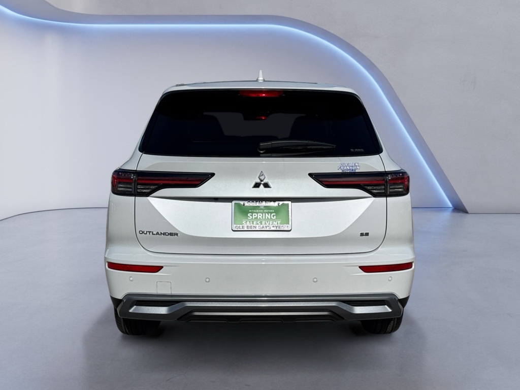 2026 Mitsubishi Outlander