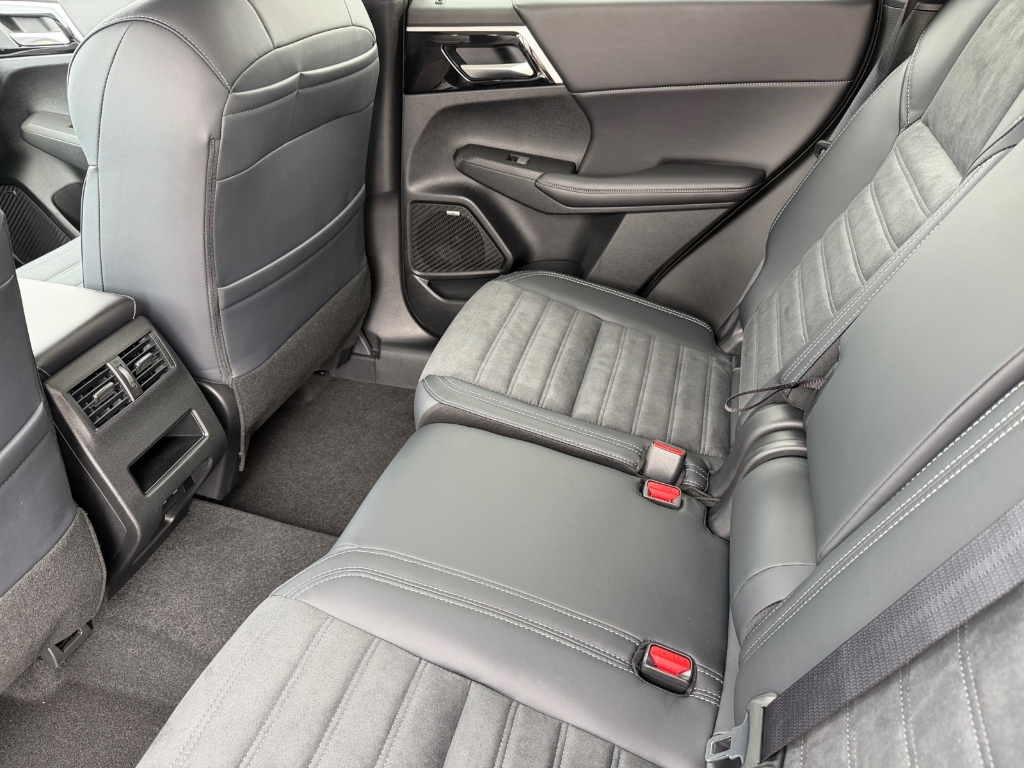 2026 Mitsubishi Outlander