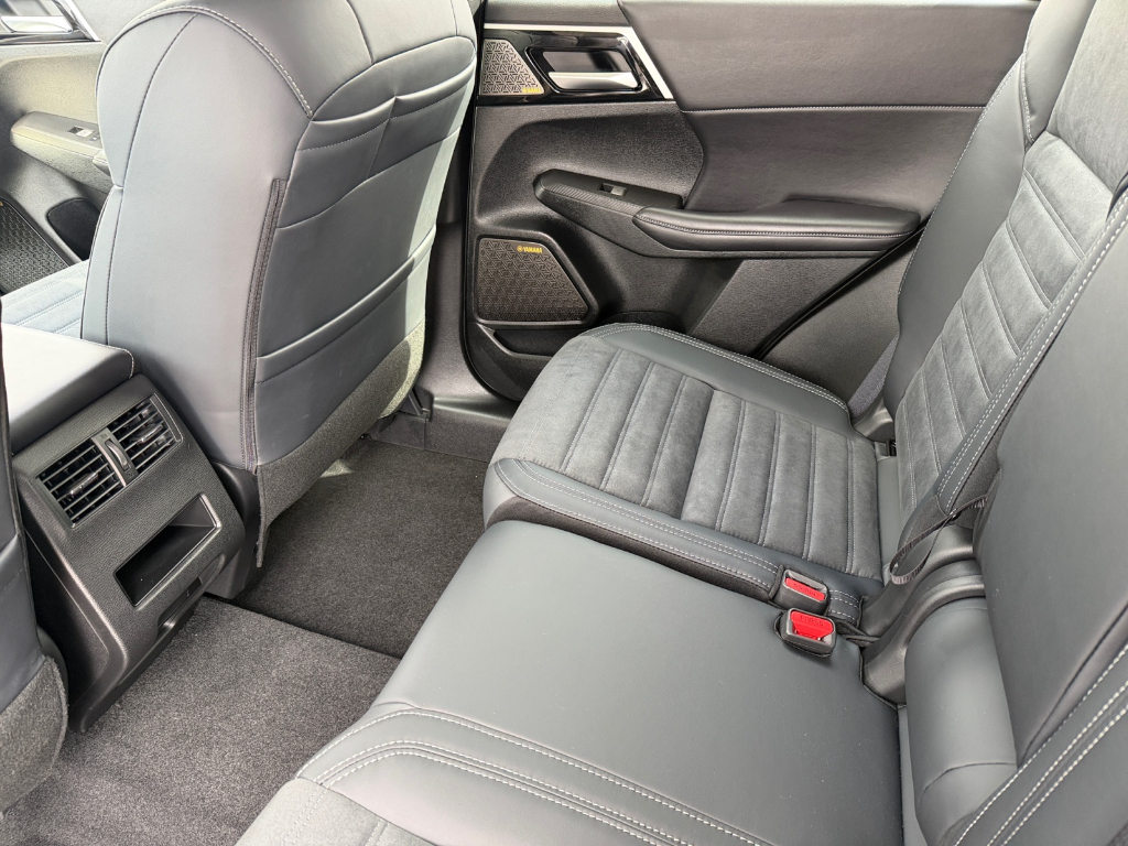 2026 Mitsubishi Outlander