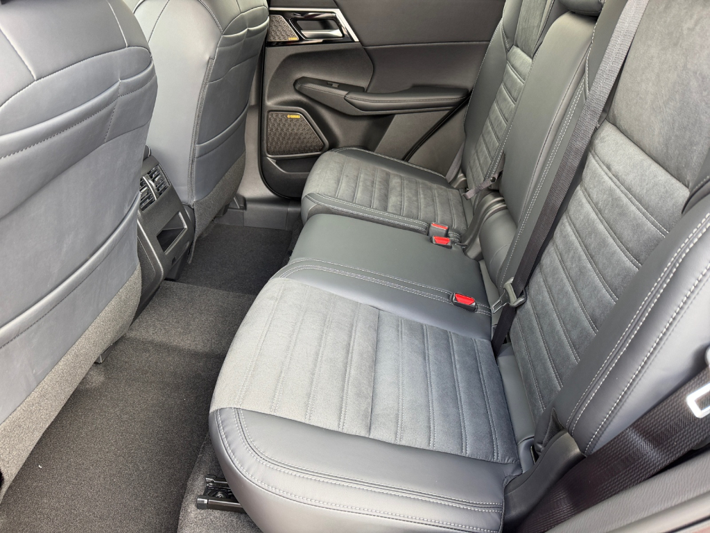 2026 Mitsubishi Outlander