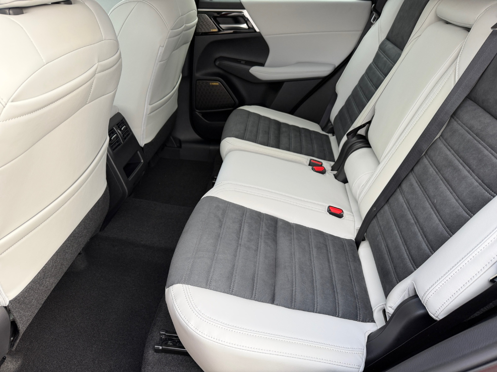 2026 Mitsubishi Outlander