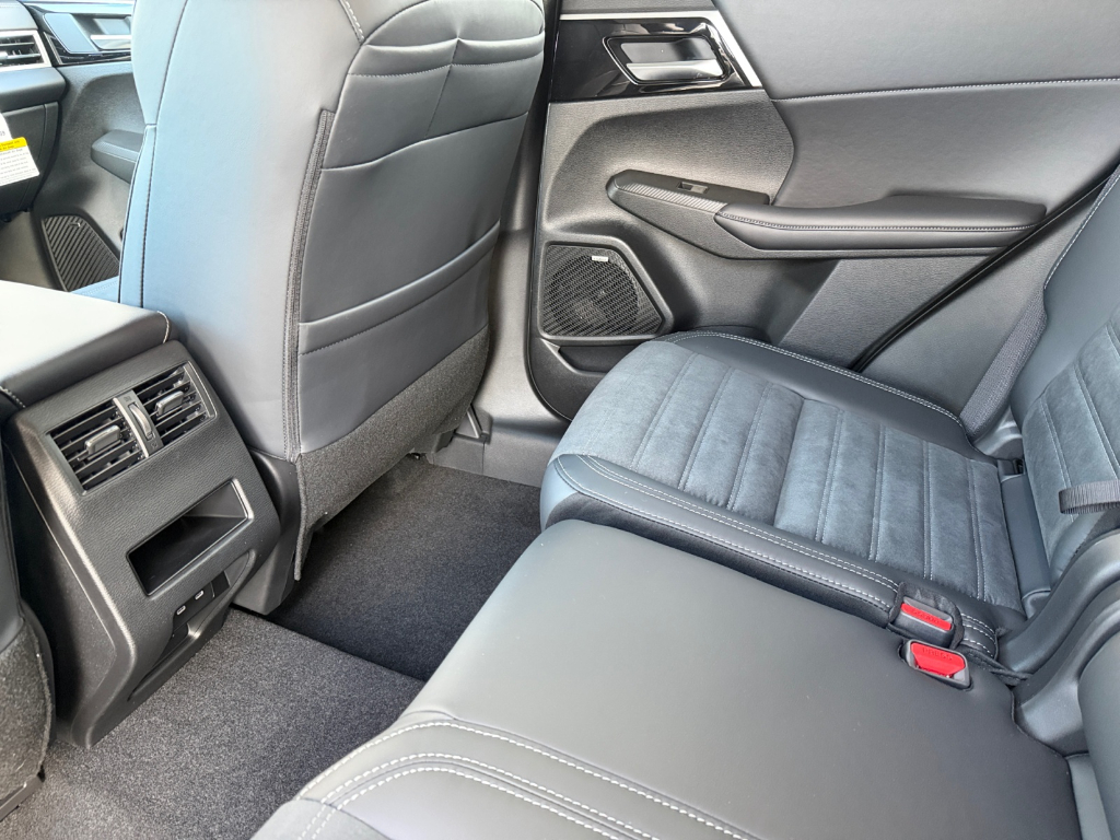 2026 Mitsubishi Outlander