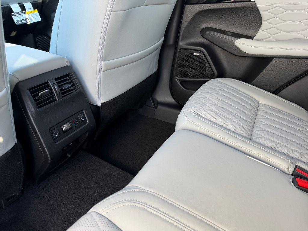 2026 Mitsubishi Outlander