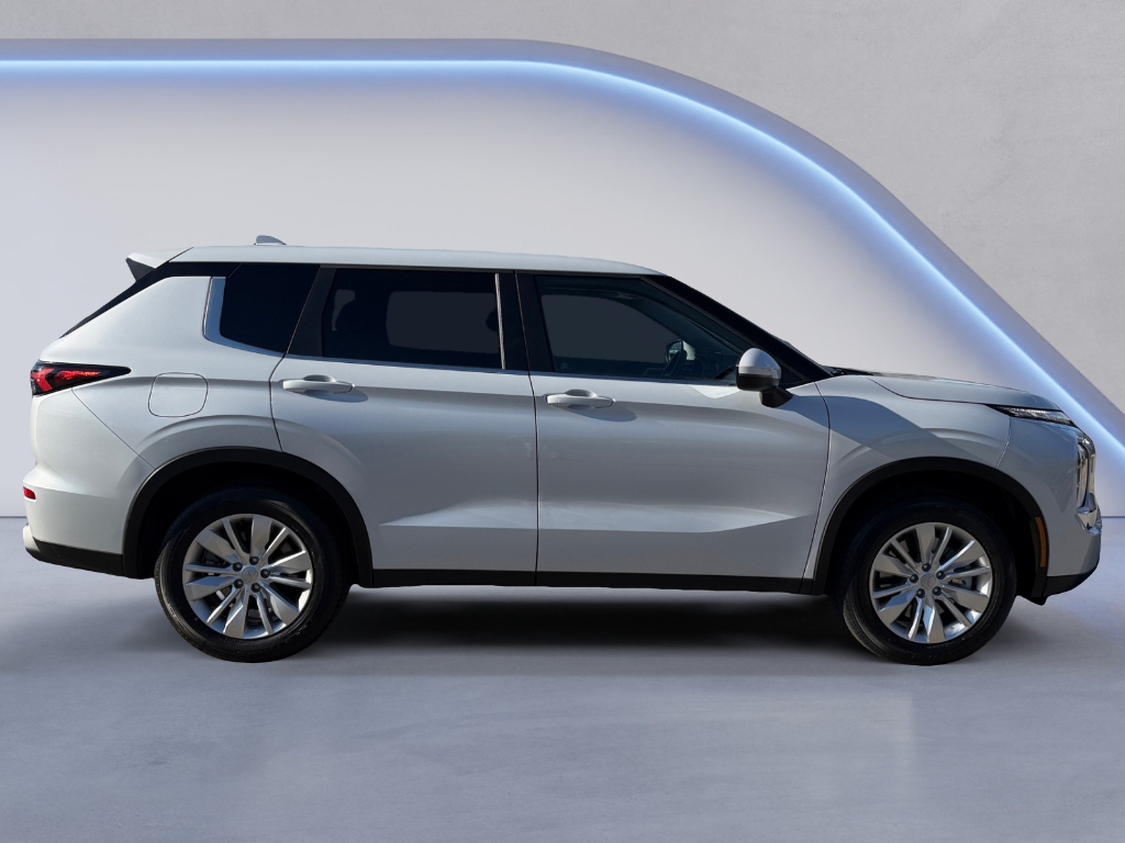 2026 Mitsubishi Outlander