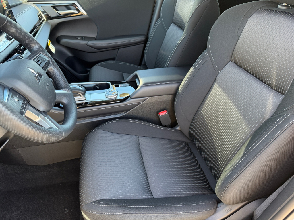 2026 Mitsubishi Outlander