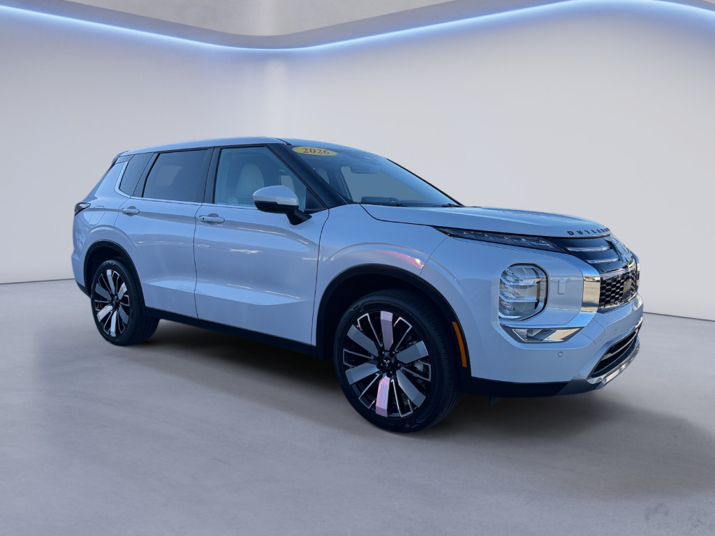 2026 Mitsubishi Outlander image 1