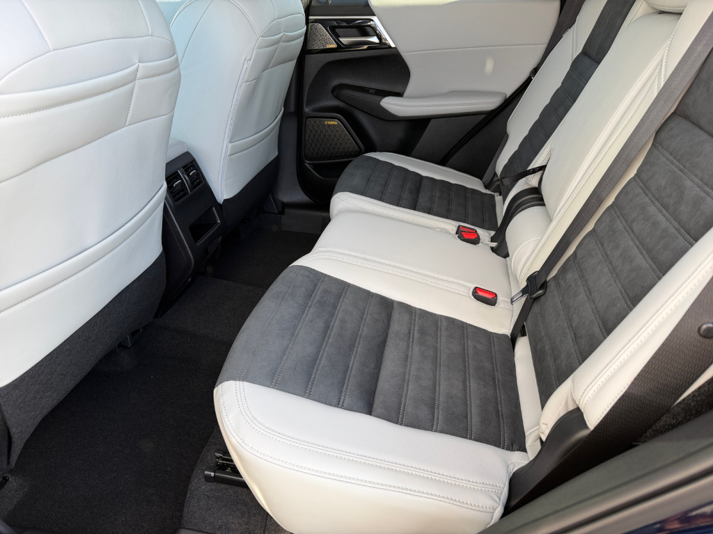 2026 Mitsubishi Outlander