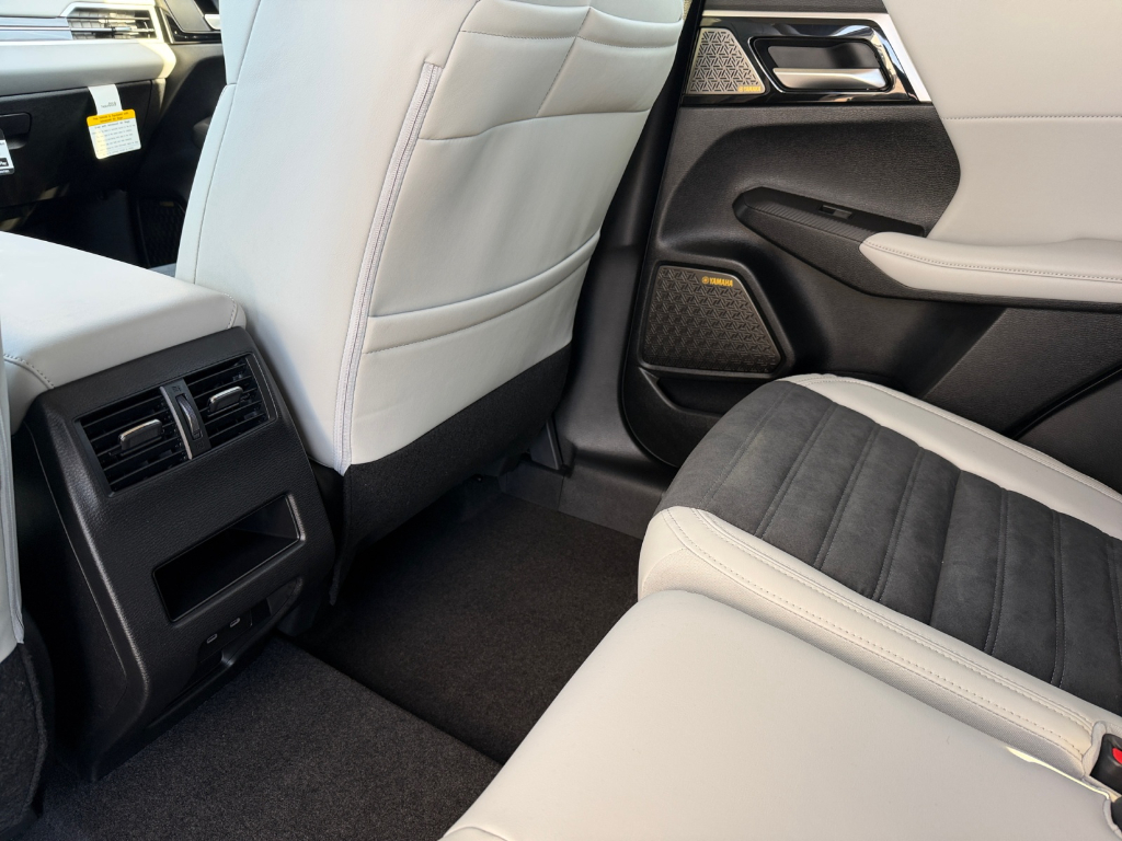 2026 Mitsubishi Outlander