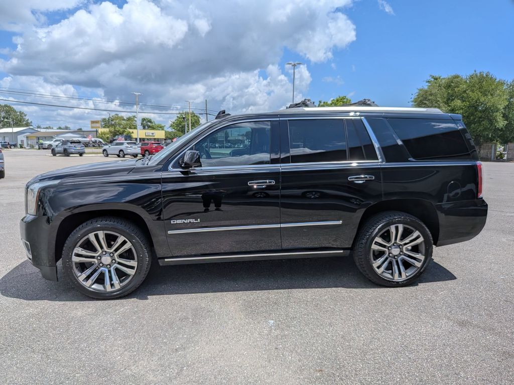 2019 GMC Yukon Denali - 5
