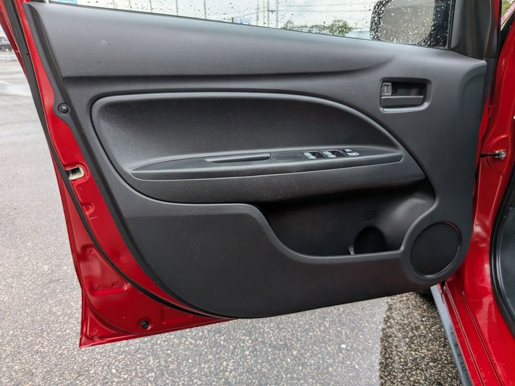 2018 Mitsubishi Mirage ES - 11