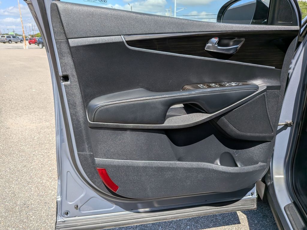 2019 Kia Sorento L - 11
