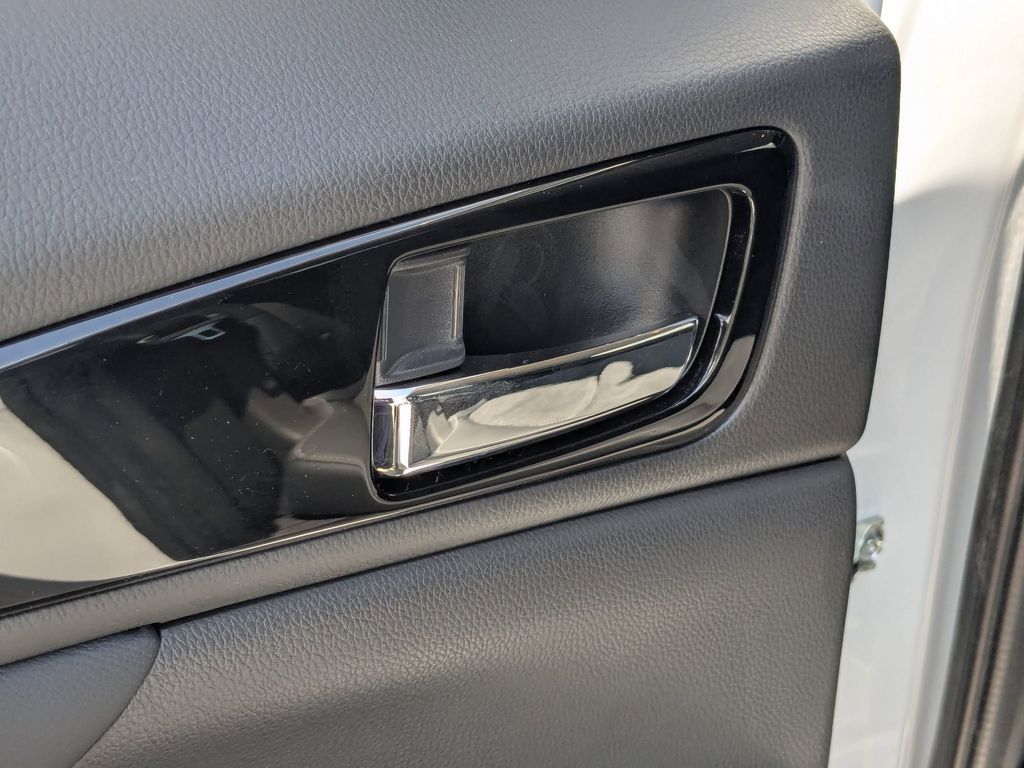 2025 Mitsubishi Eclipse Cross SE White Diamond at D&E Mitsubishi