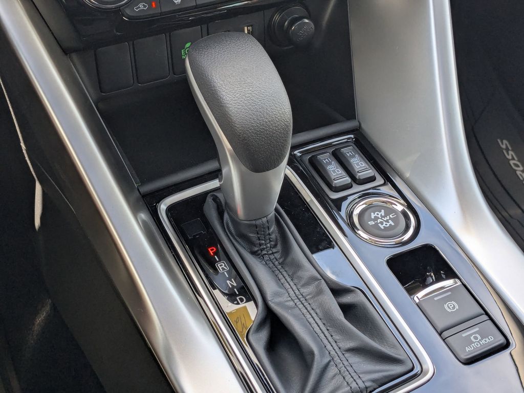 2025 Mitsubishi Eclipse Cross SE White Diamond at D&E Mitsubishi